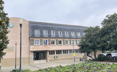 Mairie de Porcheville (78440) image 2